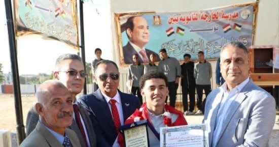 وكيل تعليم الوادي الجديد يكرم لاعب المشروع القومى للموهبة لفوزه بـ3 ميداليات فضية