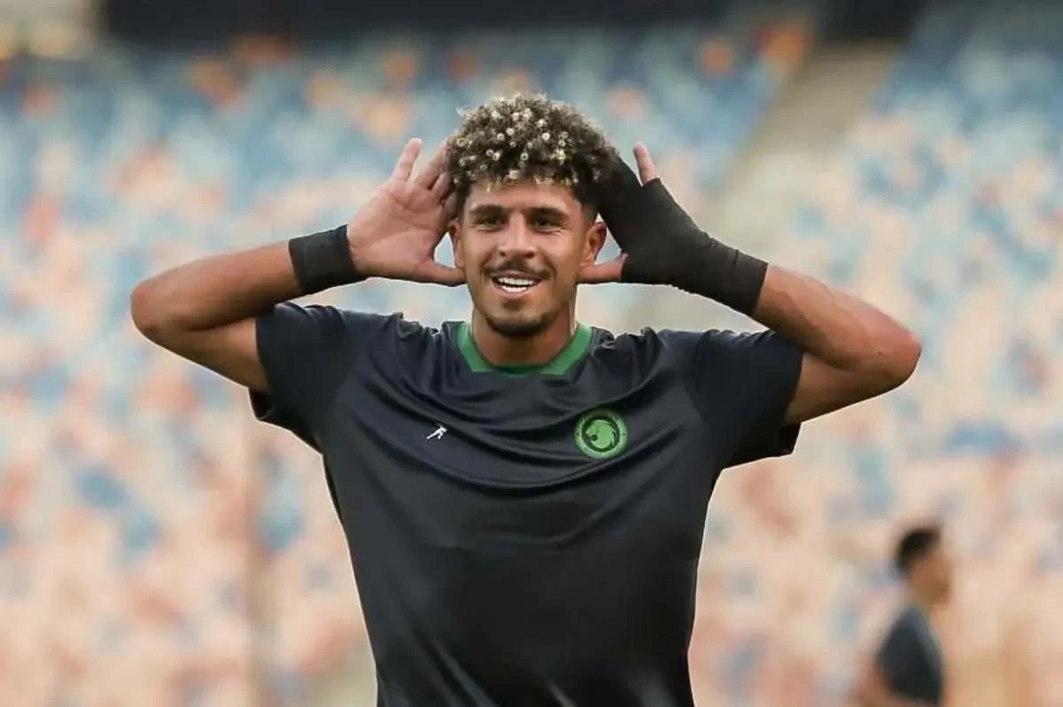 محمود ممدوح يقود هجوم مودرن سبورت أمام الأهلي في الدوري