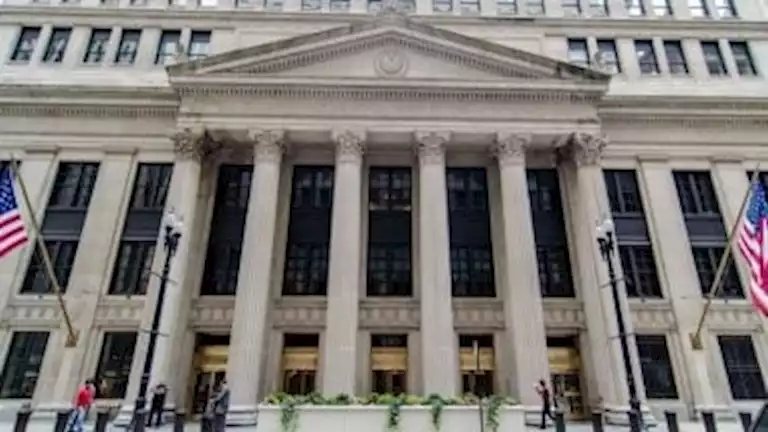 الأسواق تترقب قرار الفيدرالي الأمريكي لحسم سعر الفائدة غدا