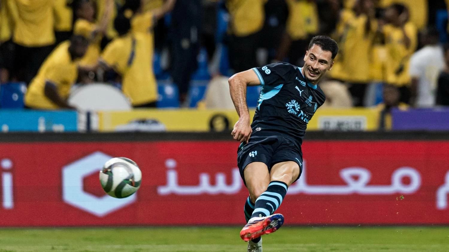 مارتينيلي يواصل الغياب عن الهلال أمام الفتح