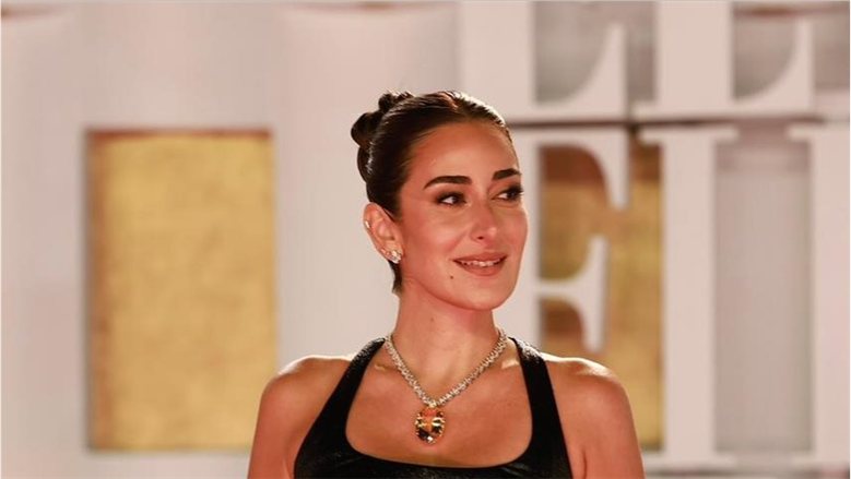 رعب.. أمينة خليل تثير الجدل بسبب بوستر «حدوتة» فما القصة؟