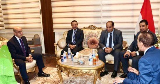 محافظ المنوفية يلتقي رئيس محكمة شبين الكوم الابتدائية