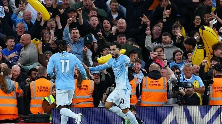 مانشستر سيتي يقسو على ليفربول بثلاثية في الدوري الإنجليزي