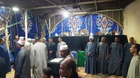 إنهاء خصومة بين أبناء عمومة من قرية بشلاو بقنا بعد 7 سنوات بساحة الطيب.. صور