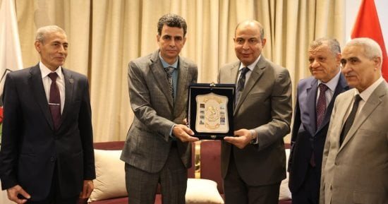 محافظ المنيا يبحث تعزيز التعاون مع النيابة الإدارية لترسيخ الانضباط الإدارى