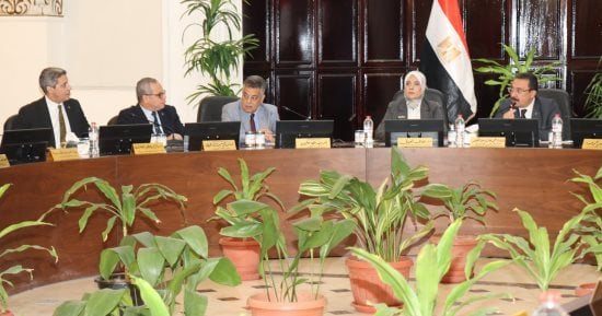 مجلس جامعة الإسكندرية يشيد بمنتدى مصر ويناقش تعزيز التميز الأكاديمي والبحثي