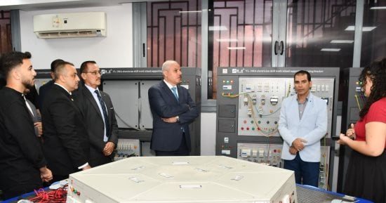 رئيس جامعة قناة السويس يوجه بفتح معامل المصرية الصينية