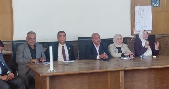 ندوة بجامعة سوهاج تناقش رفع الوعى المجتمعى لدى الشباب