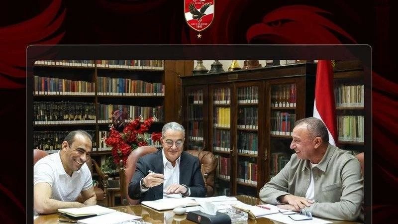 بعد متابعة عبد الحفيظ.. حقيقة مفاوضات الأهلي مع موهبة طلائع الجيش وقرار صفقة مدافع الاتحاد (خاص)
