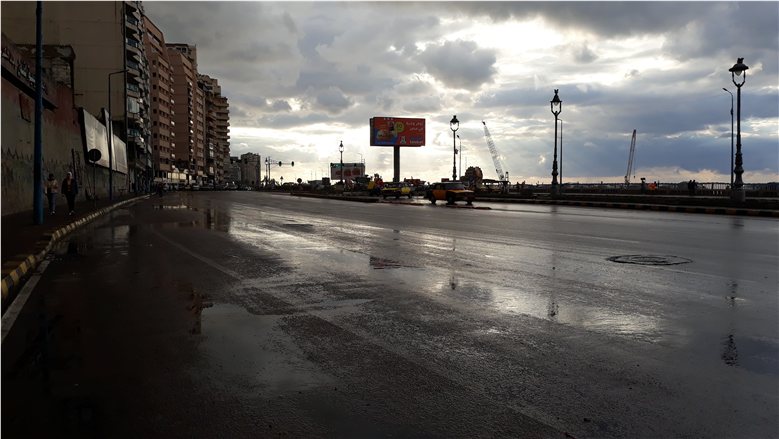 درجات الحرارة غدًا في الإسكندرية.. رفع حالة الطوارئ لمواجهة الأمطار واضطراب الملاحة