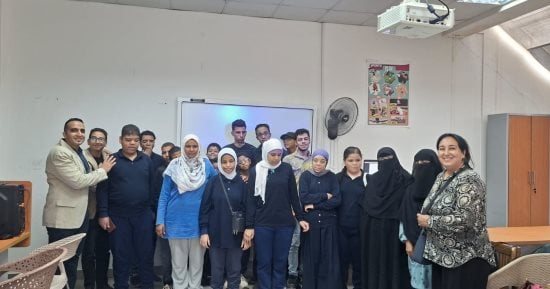محافظ السويس يطلق برنامج «جسور نحو التمكين» لتأهيل الطلاب المكفوفين تكنولوجيًا