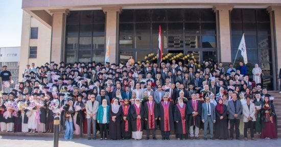 رئيس جامعة طنطا يشهد تخرج الدفعة الـ48 من بكالوريوس الصيدلة
