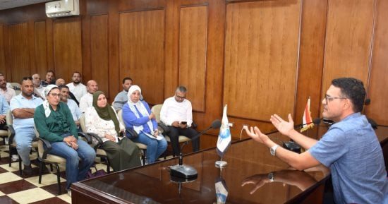 رئيس مياه القليوبية يلتقي المقاولين لبحث معوقات التنفيذ والالتزام بالجداول الزمنية